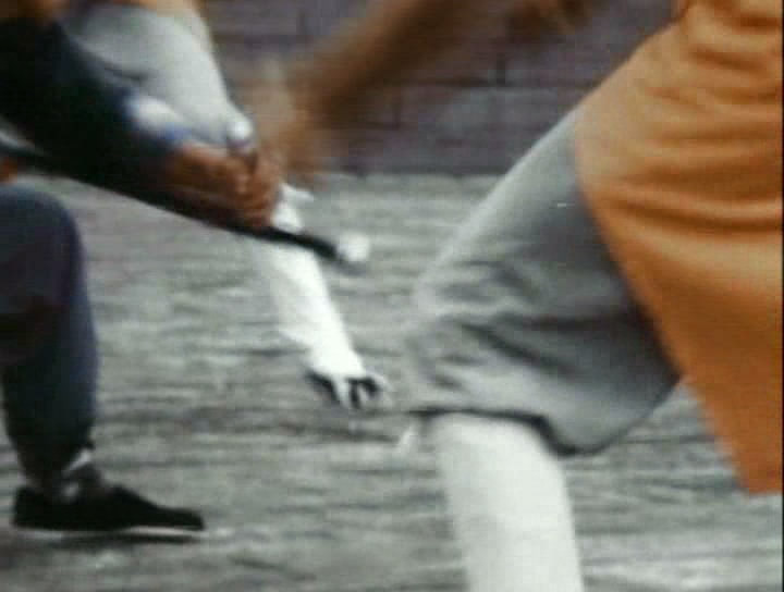 1978_Spiritual_Kung_Fu.avi_snapshot_01.09.30_[2013.04.09_16.16.13].jpg